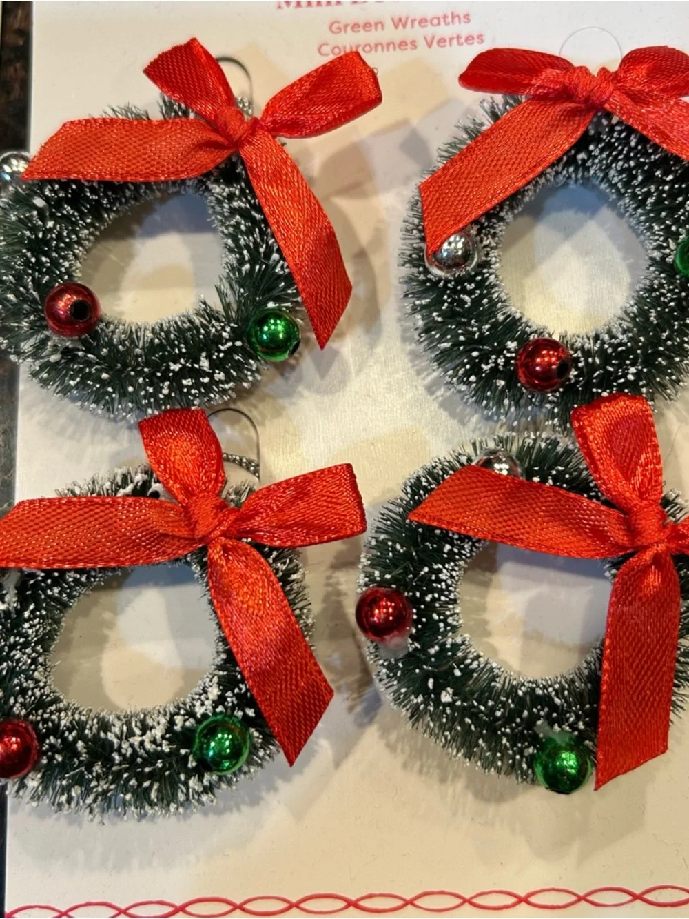 Ashland Home Decor 16 mini green holiday wreaths, new with tags, nwt